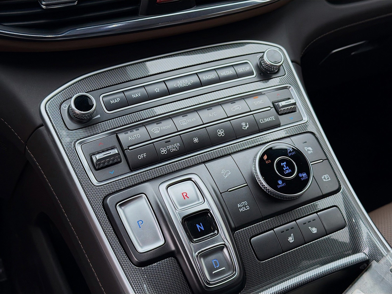 2022 Hyundai Santa Fe Hybrid - Photo 13