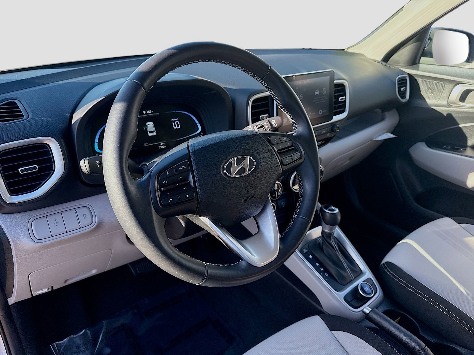 2024 Hyundai Venue - Photo 8