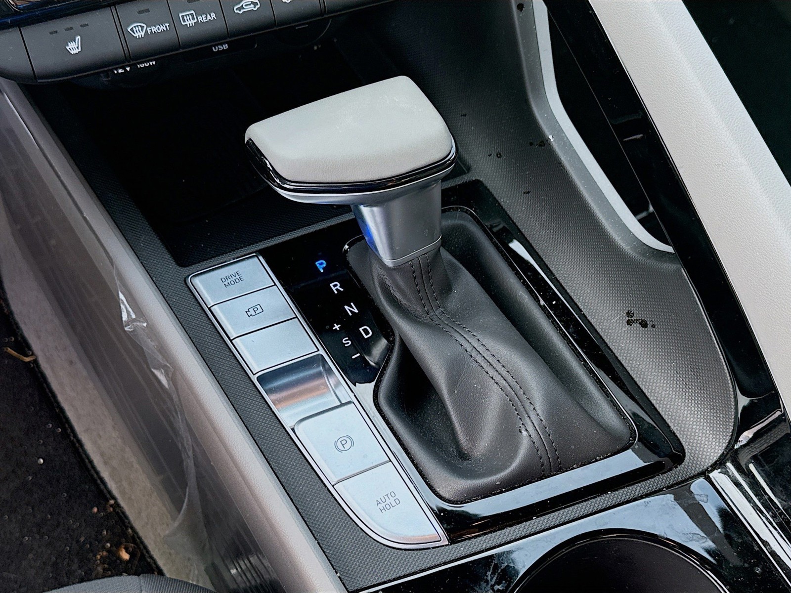 2025 Hyundai Elantra - Photo 14