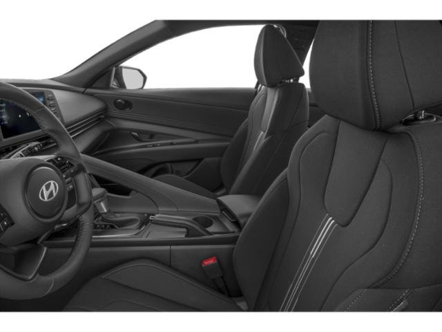 2025 Hyundai Elantra - Photo 11
