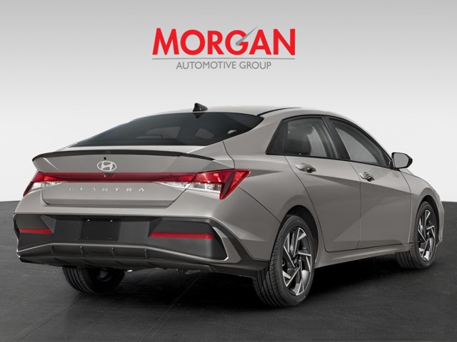 2025 Hyundai Elantra - Photo 5