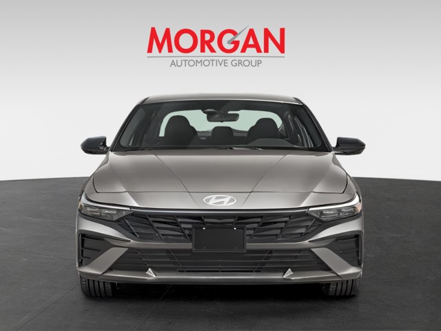 2025 Hyundai Elantra - Photo 3