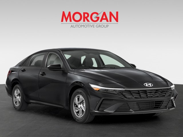 2025 Hyundai Elantra - Photo 3