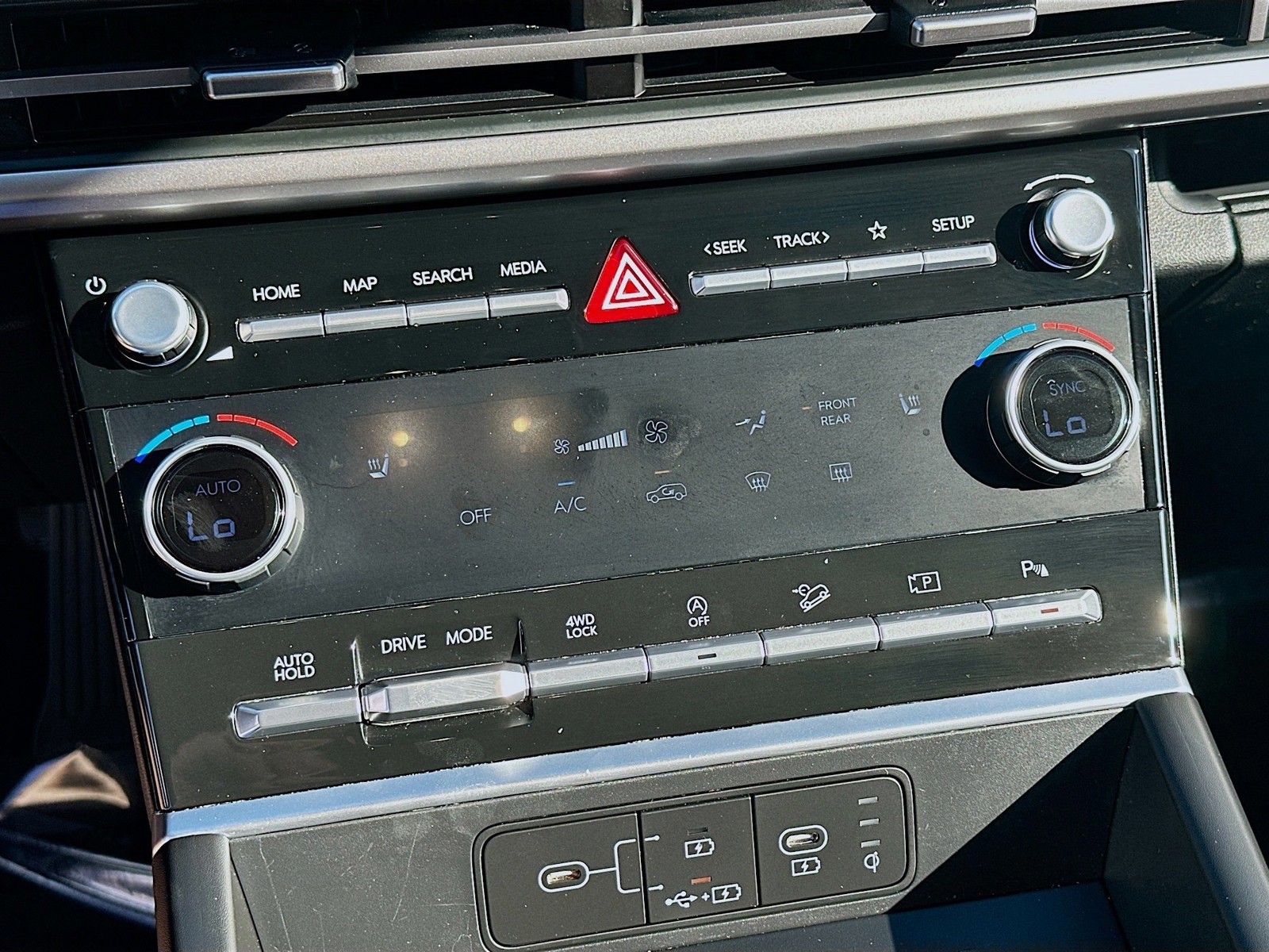 2024 Hyundai Santa Fe - Photo 13
