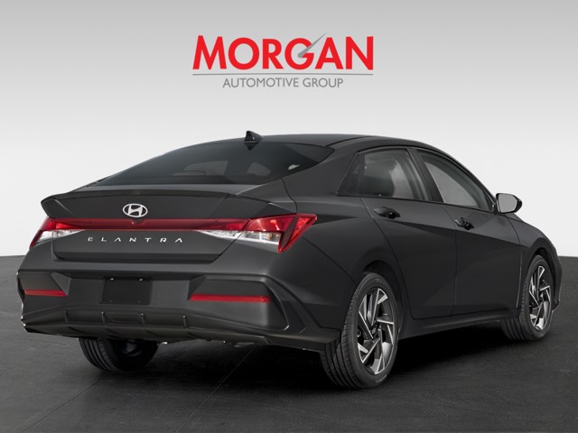 2025 Hyundai Elantra - Photo 4