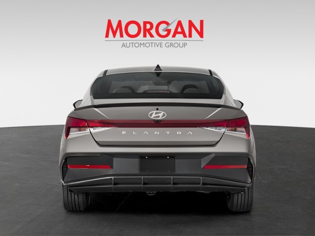 2025 Hyundai Elantra - Photo 6