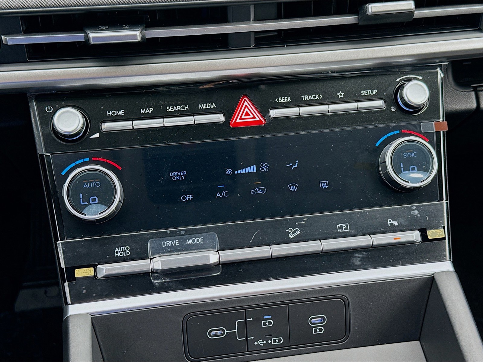 2026 Hyundai SANTA FE HYBRID - Photo 12