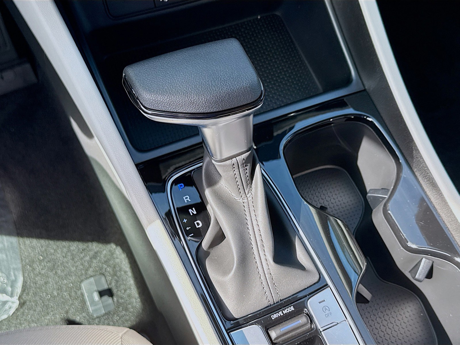 2026 Hyundai TUCSON - Photo 13