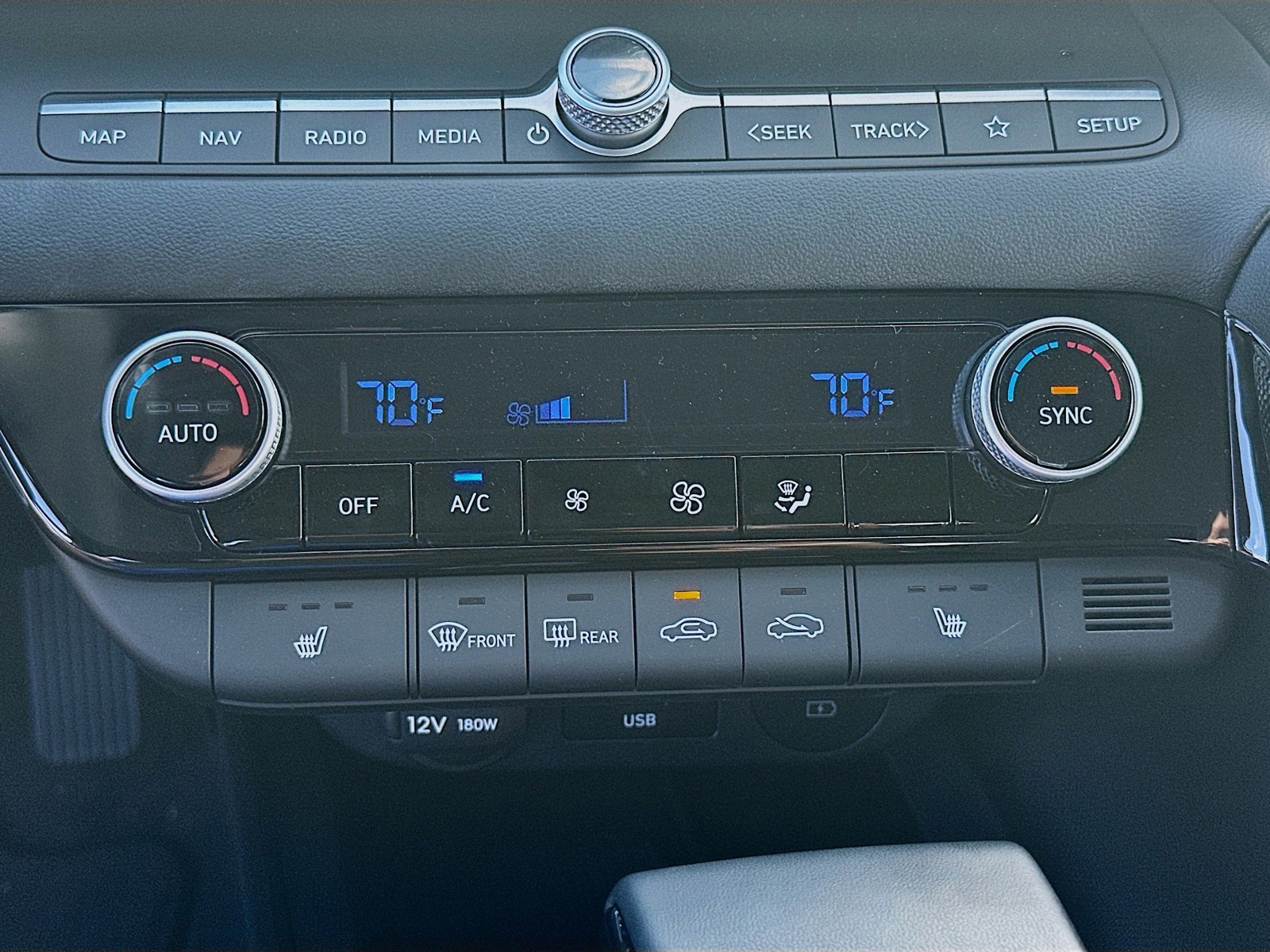 2025 Hyundai ELANTRA - Photo 14