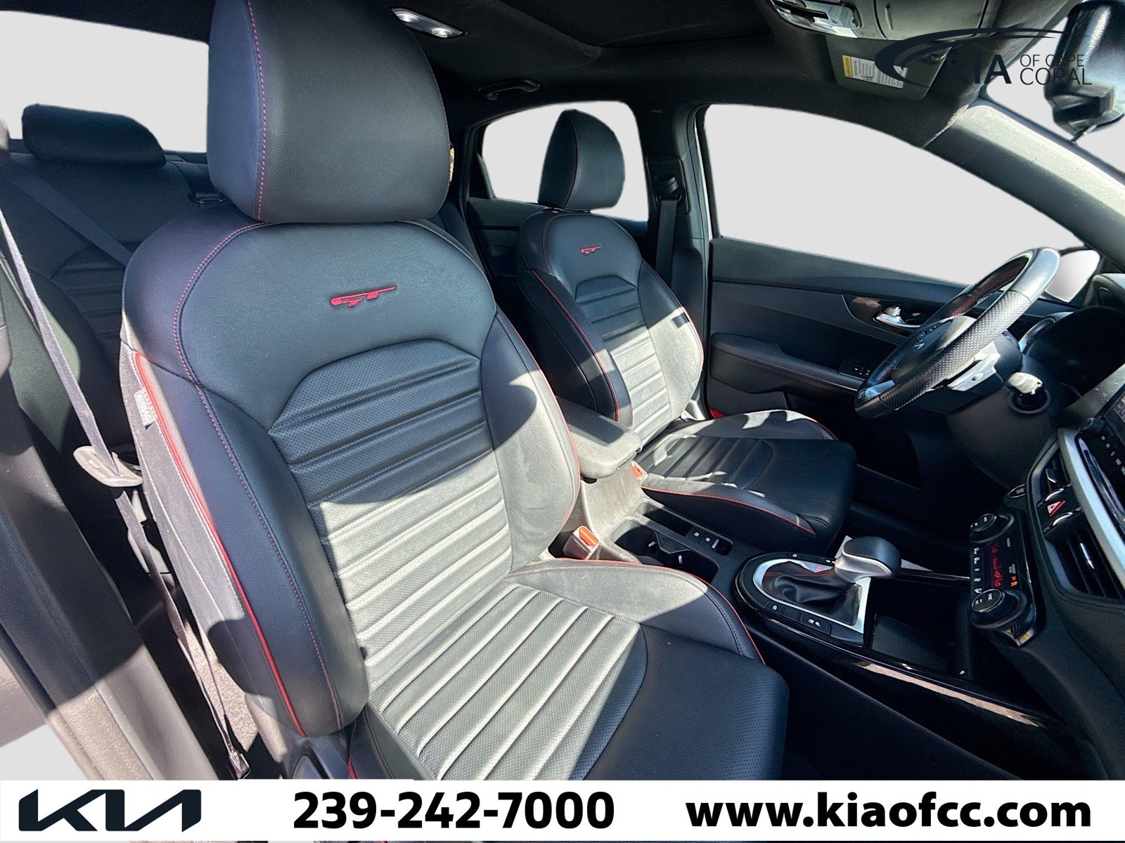 2023 Kia Forte - Photo 14