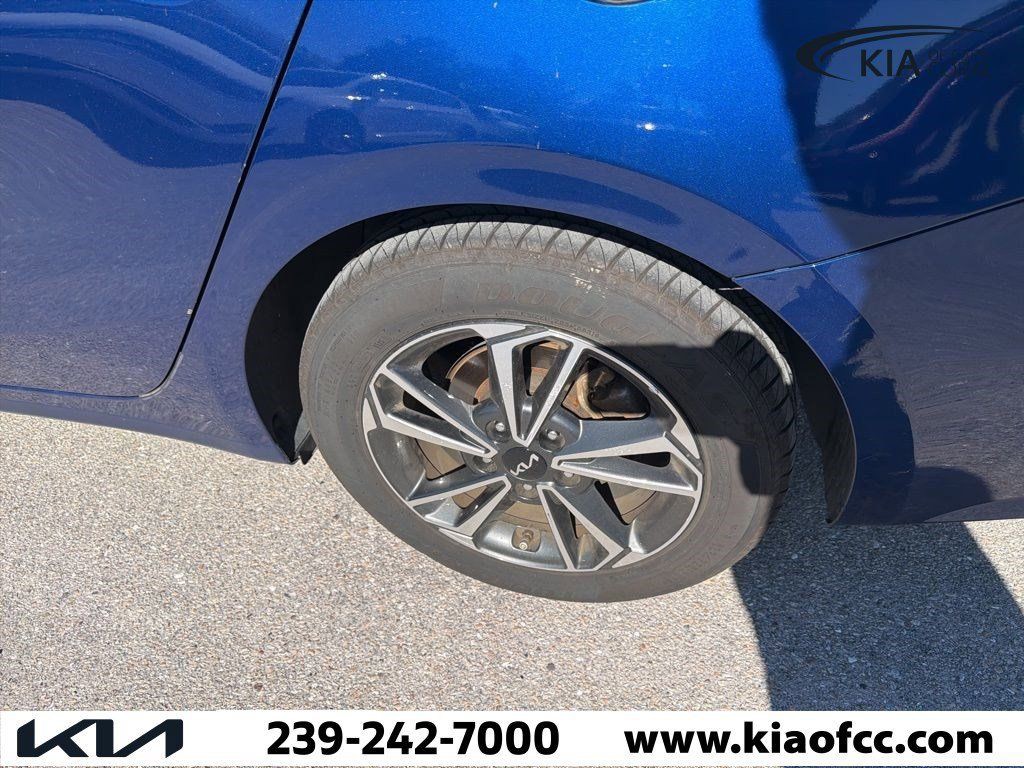2023 Kia Forte - Photo 10