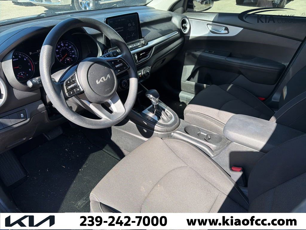 2023 Kia Forte - Photo 12
