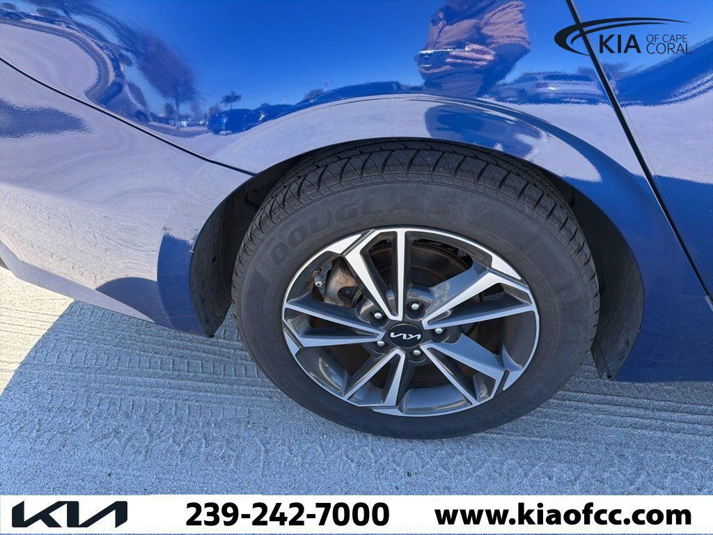2023 Kia Forte - Photo 9