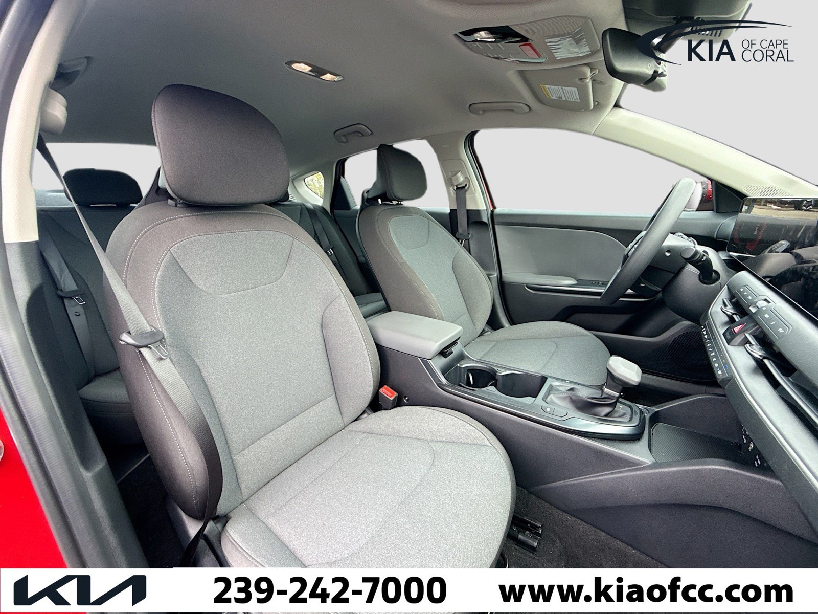 2025 Kia K4 - Photo 14