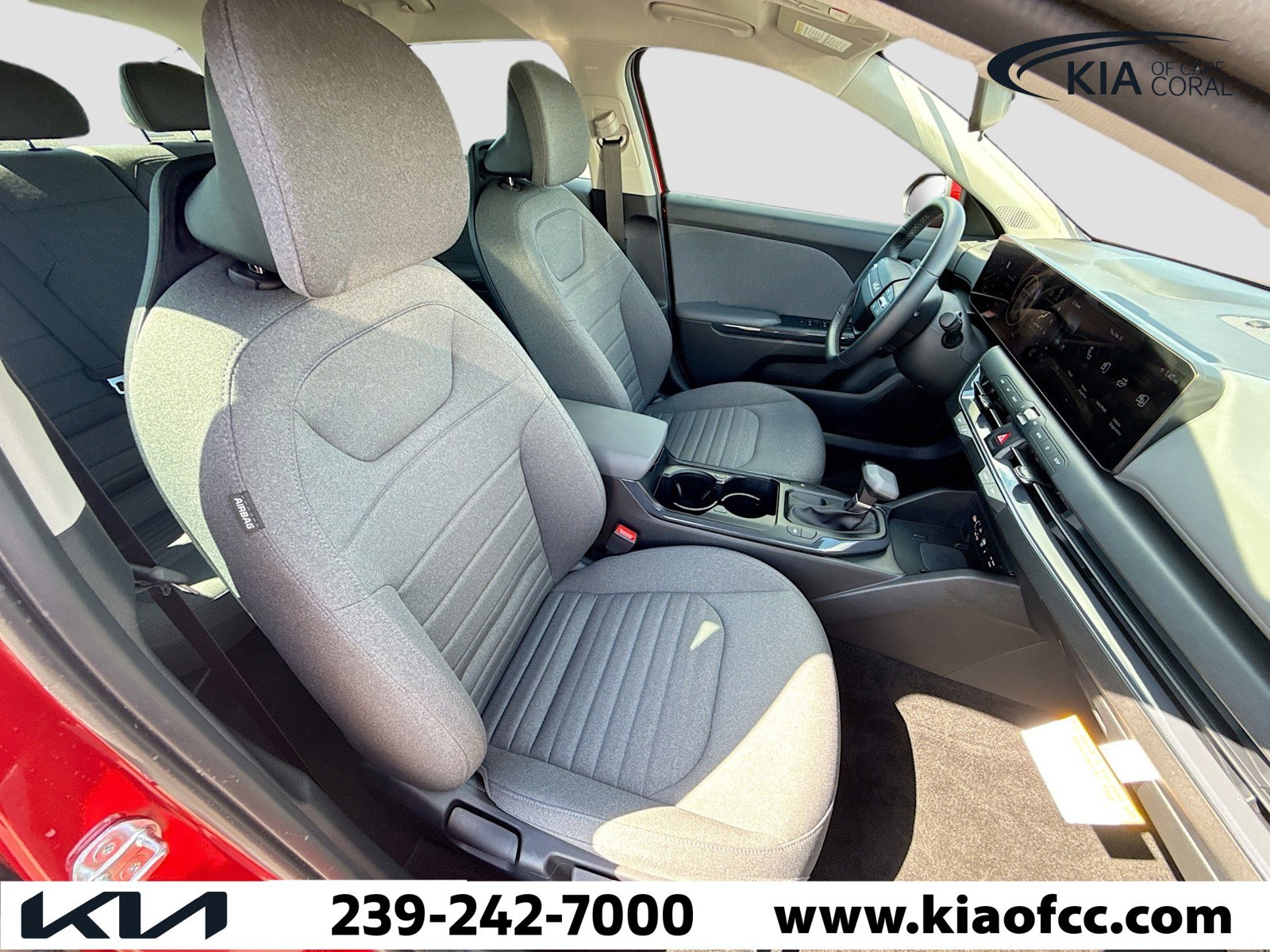 2025 Kia K4 - Photo 14