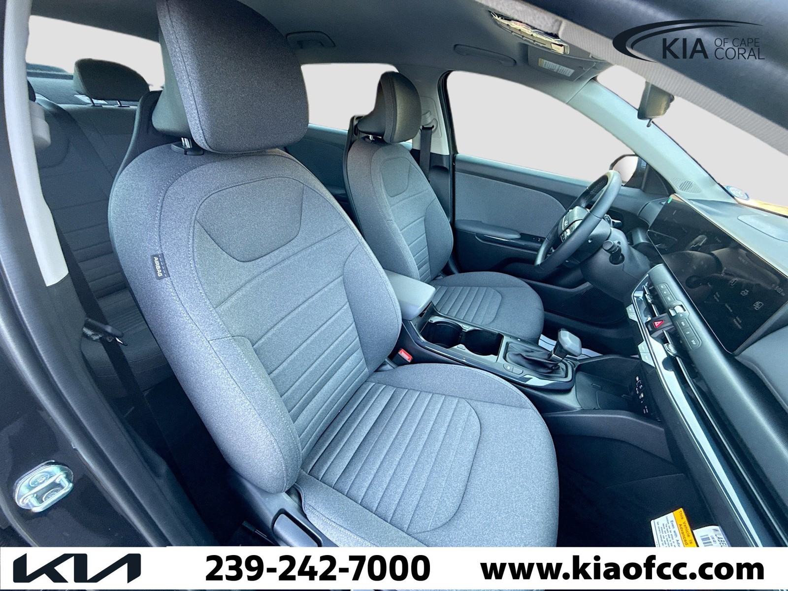 2025 Kia K4 - Photo 14