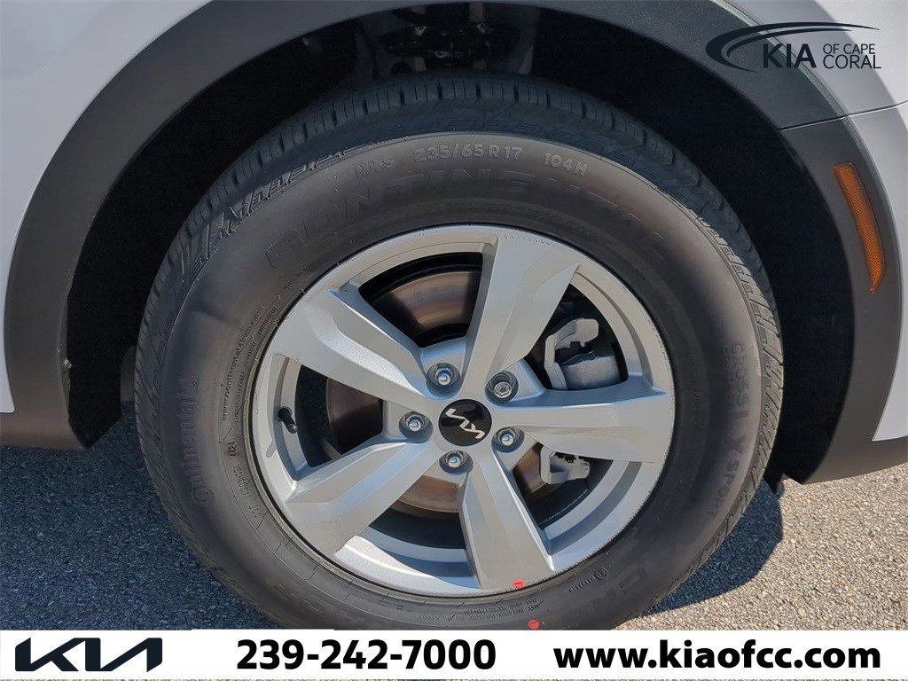 2025 Kia Sorento - Photo 11