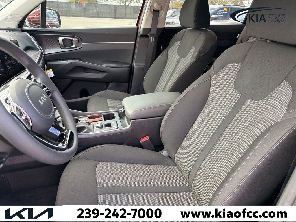 2025 Kia Sorento - Photo 9