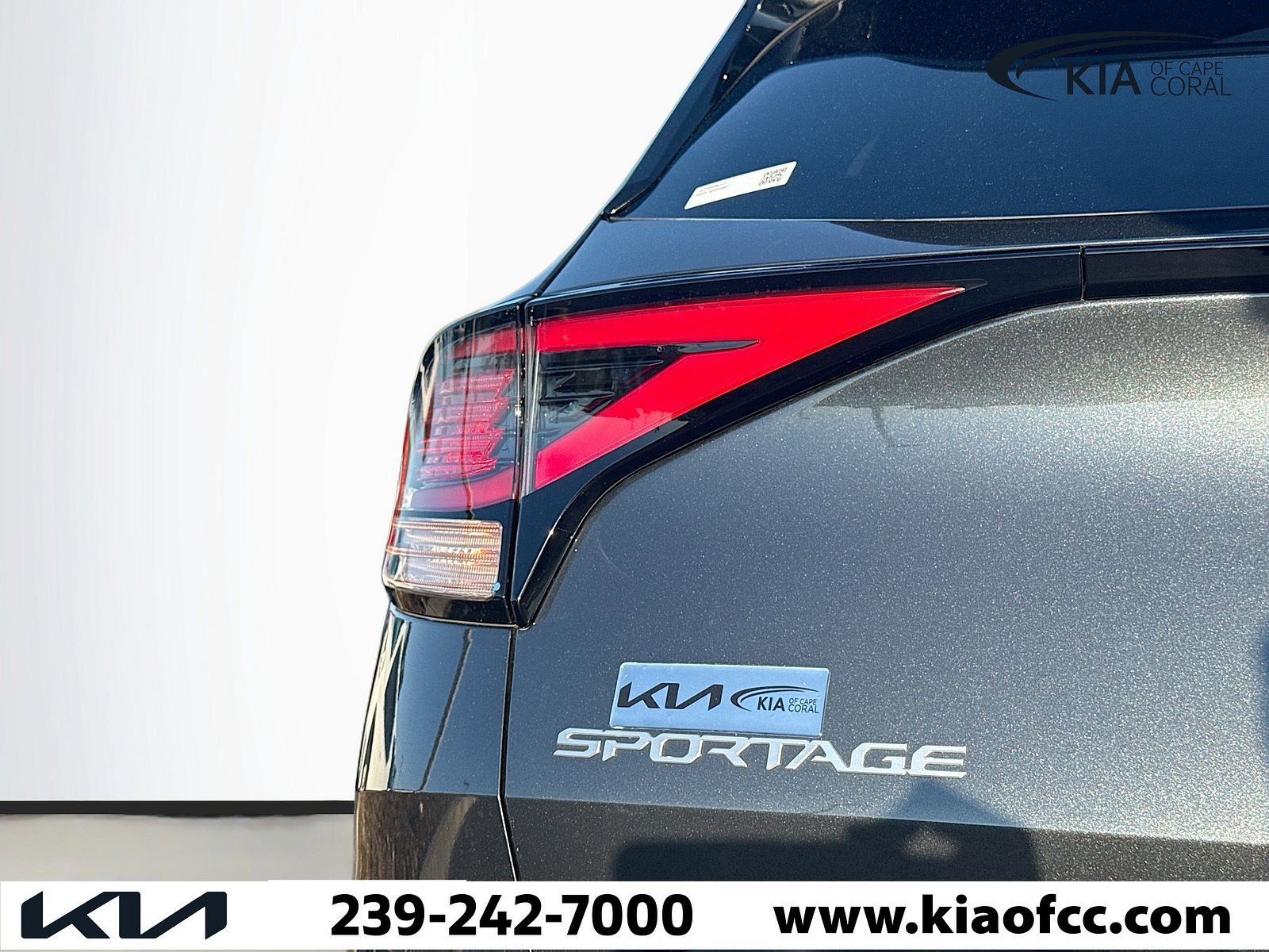 2025 Kia Sportage - Photo 2