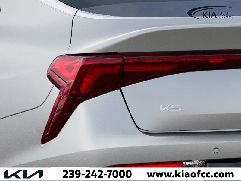 2026 Kia K5 - Photo 12