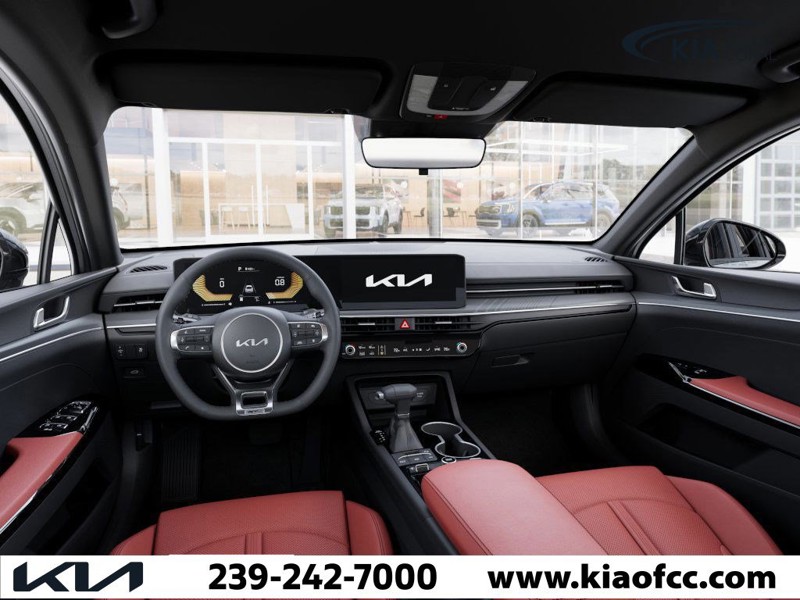 2026 Kia K5 - Photo 14
