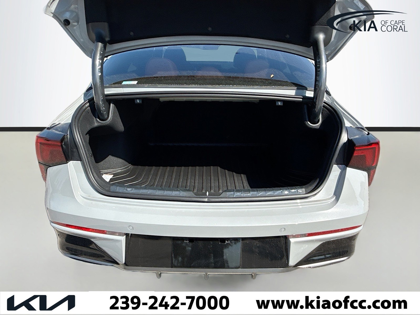 2026 Kia K5 - Photo 12