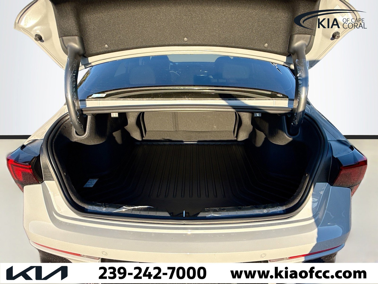2026 Kia K5 - Photo 12