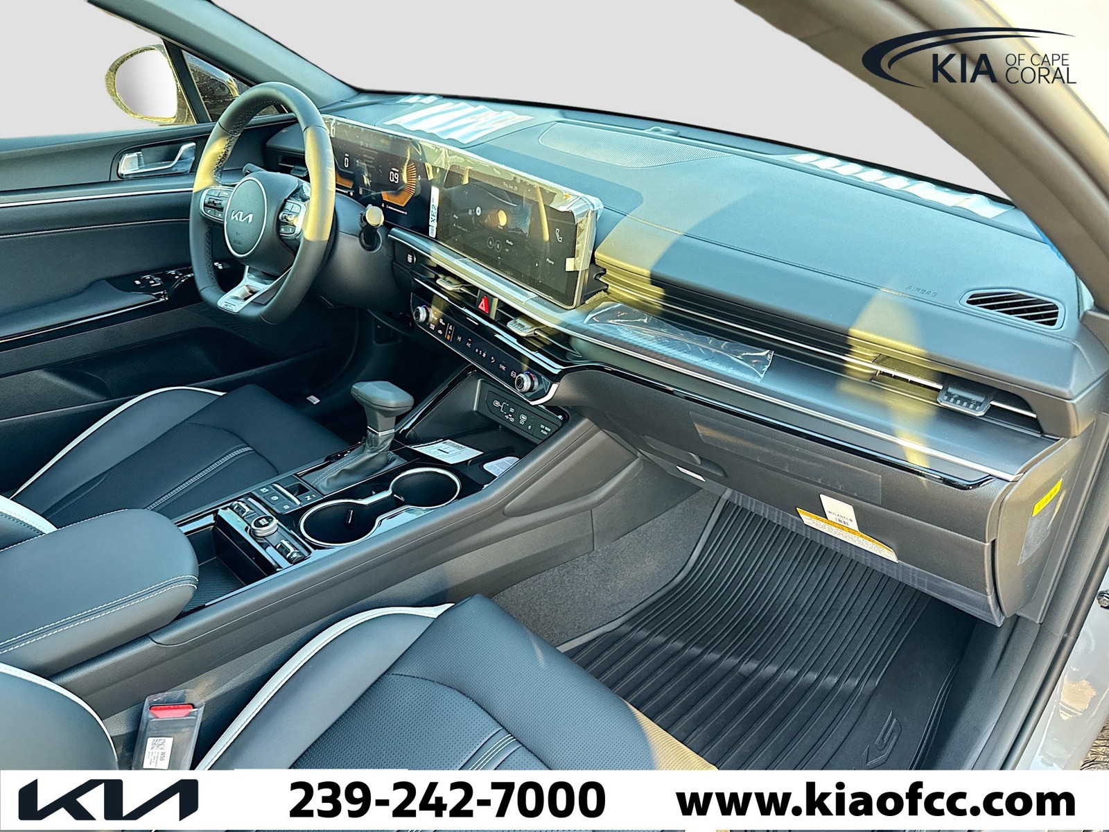 2026 Kia K5 - Photo 13