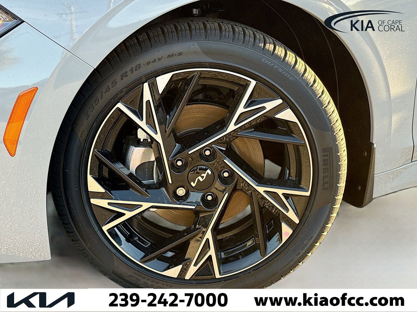 2026 Kia K5 - Photo 9