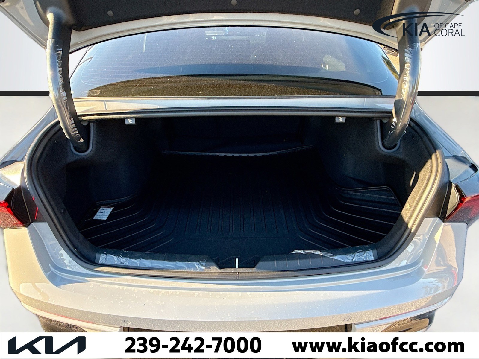 2026 Kia K5 - Photo 12