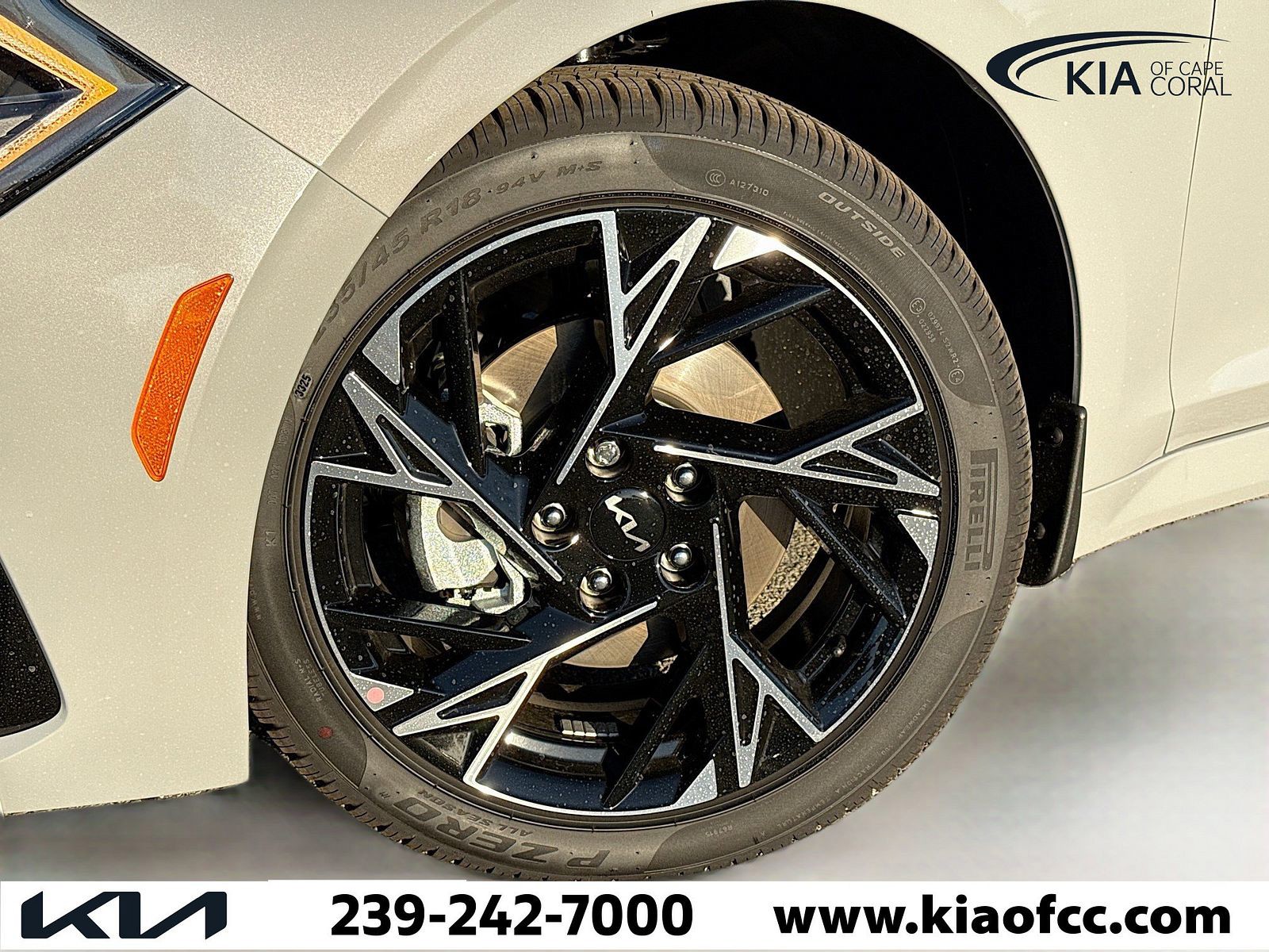 2026 Kia K5 - Photo 9