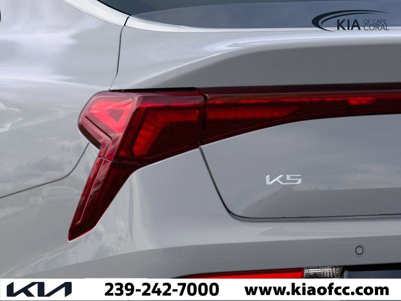 2026 Kia K5 - Photo 12