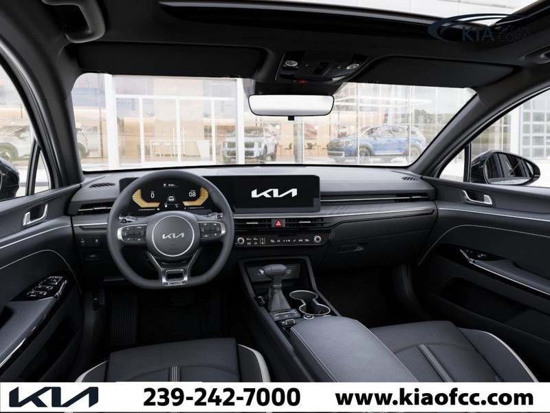 2026 Kia K5 - Photo 14