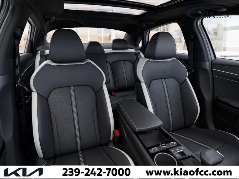 2026 Kia K5 - Photo 15