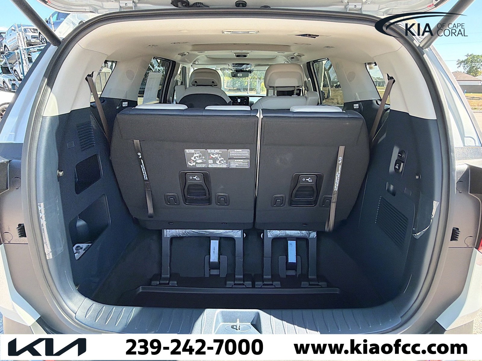 2026 Kia Carnival Hybrid - Photo 12