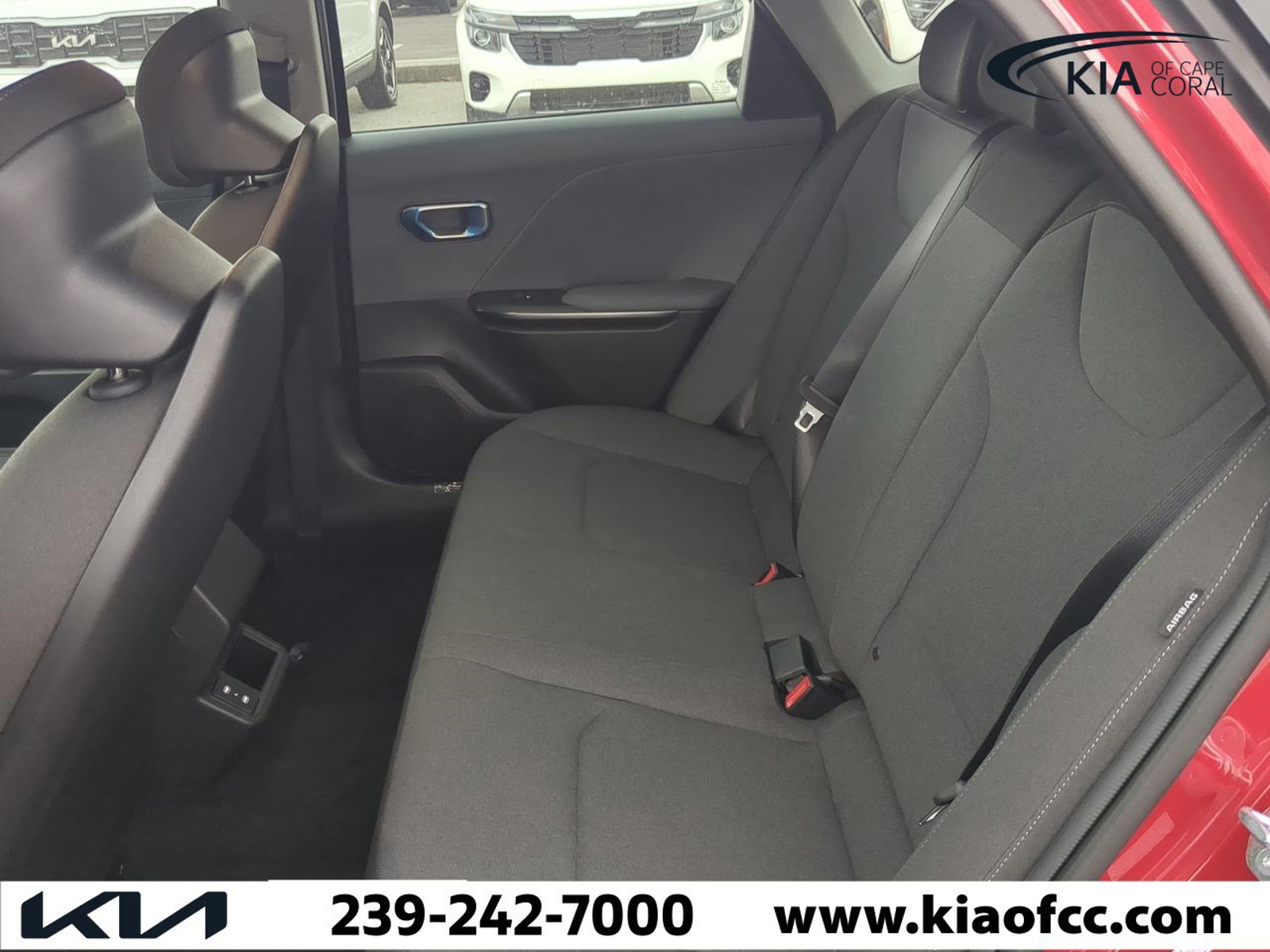 2025 Kia K4 - Photo 11