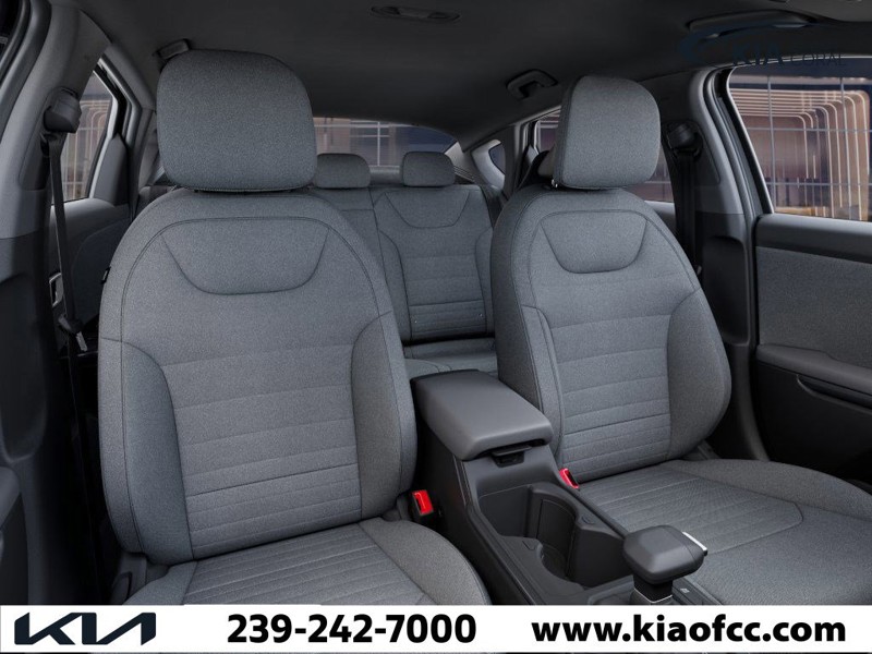 2025 Kia K4 - Photo 15