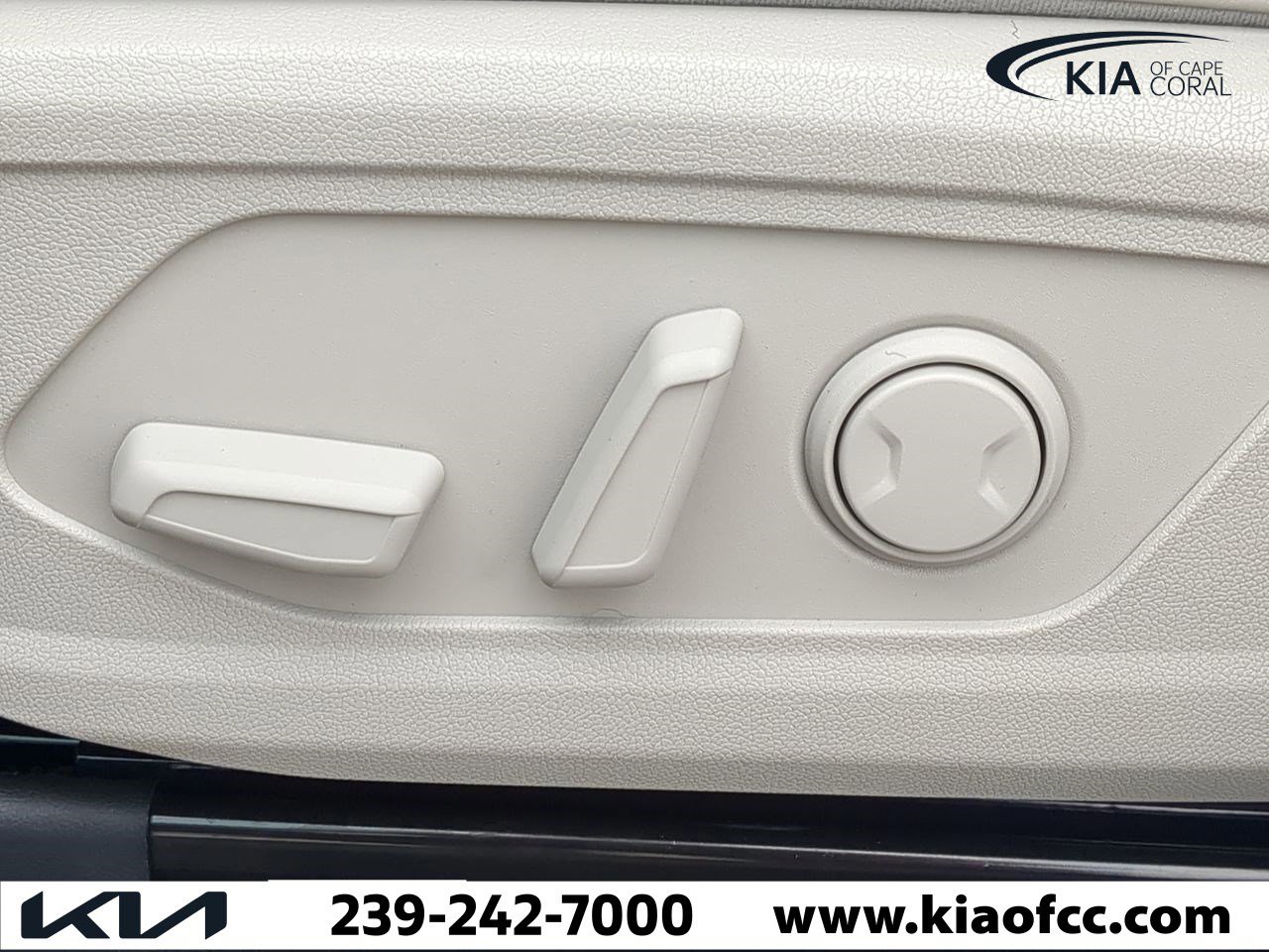2025 Kia Sorento - Photo 19