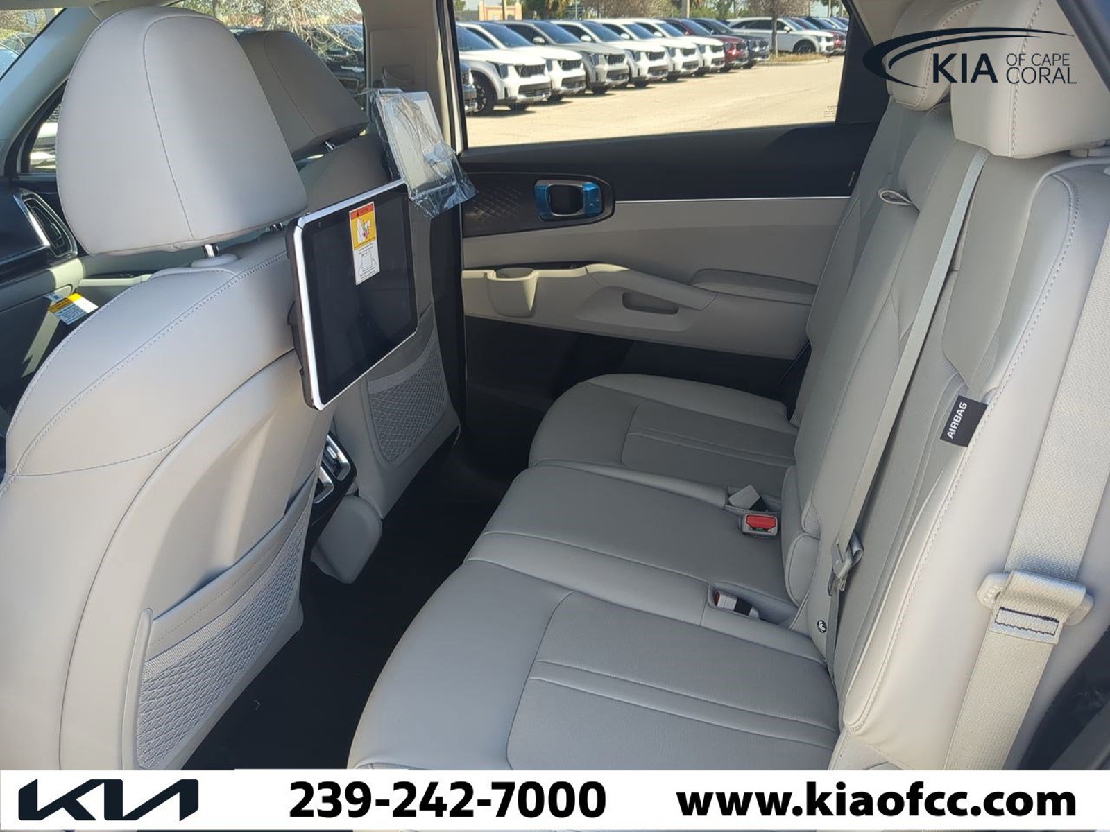 2025 Kia Sorento - Photo 13