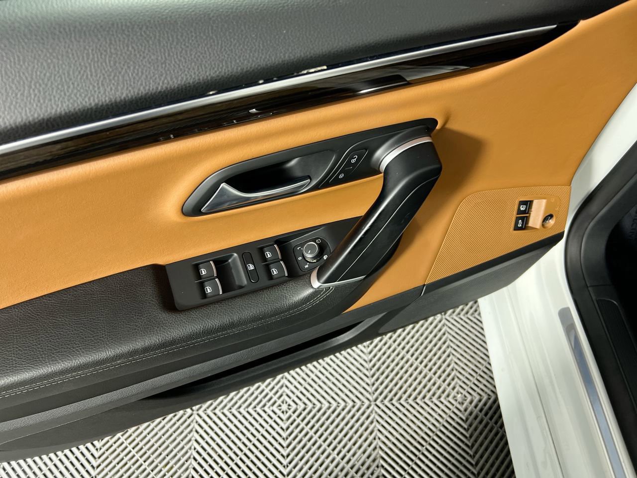 2017 Volkswagen CC - Photo 14