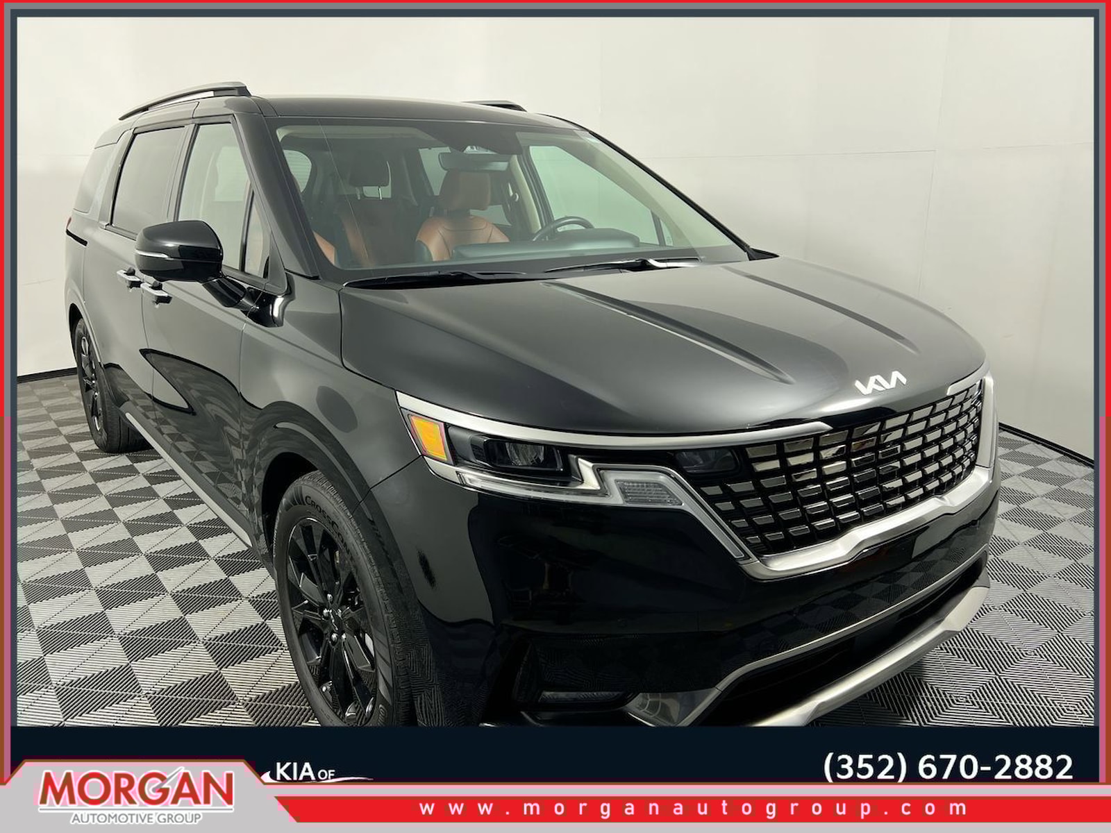 2024 Kia Carnival SX's photo