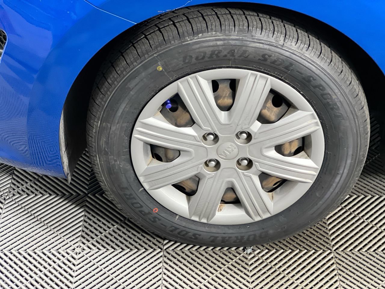 2021 Kia Rio 5-Door - Photo 11