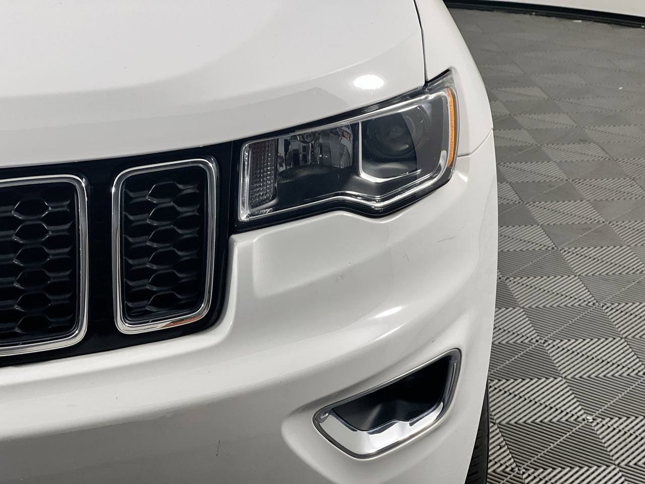 2020 Jeep Grand Cherokee - Photo 10