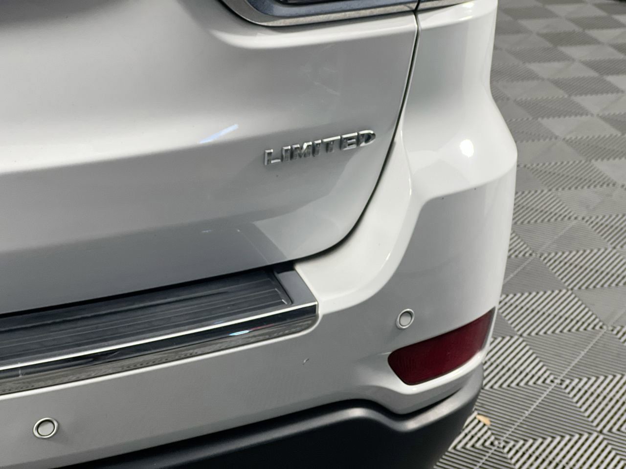 2020 Jeep Grand Cherokee - Photo 9