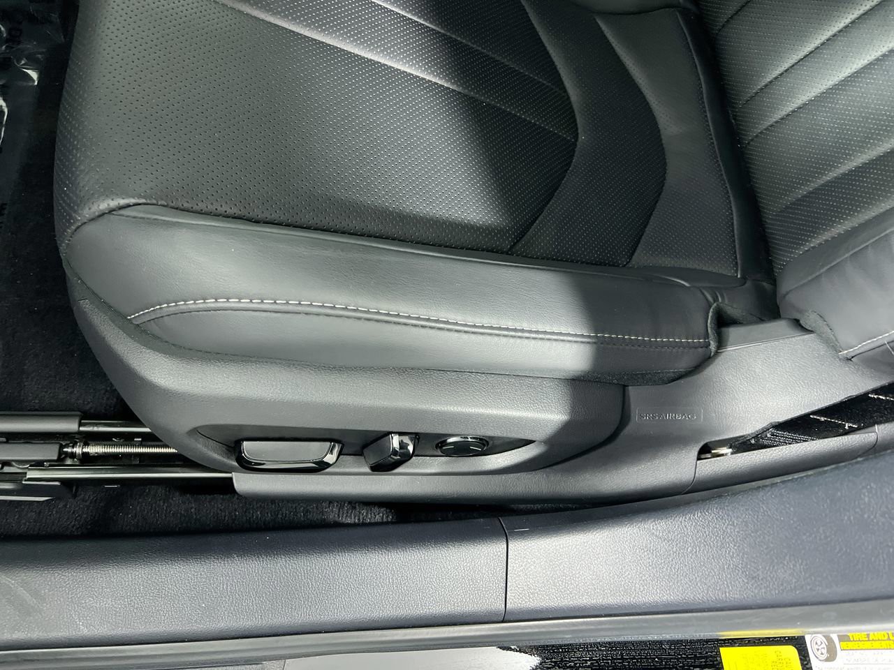 2022 Lexus ES - Photo 13