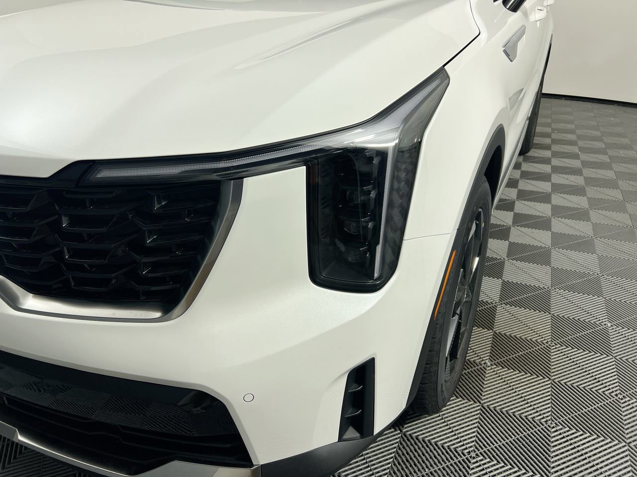 2026 Kia Sorento Hybrid - Photo 11