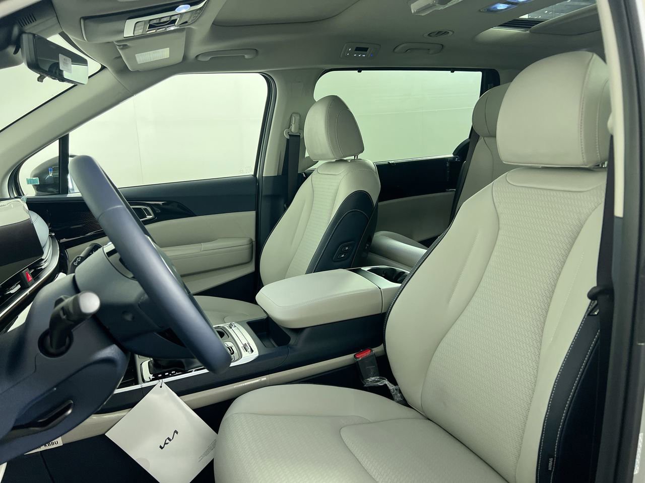 2026 Kia Carnival Hybrid - Photo 14