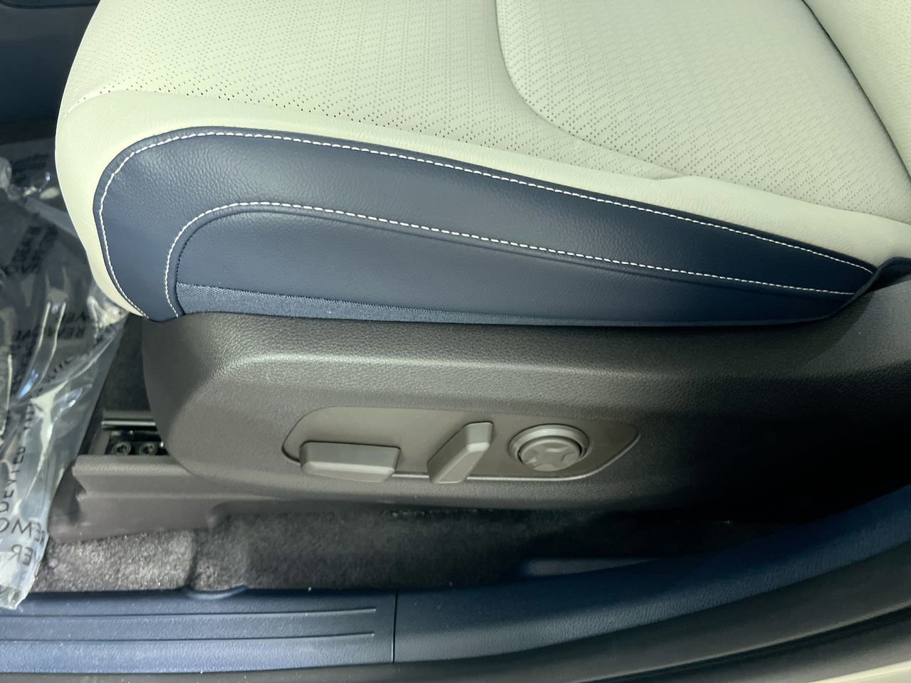 2026 Kia Carnival Hybrid - Photo 15