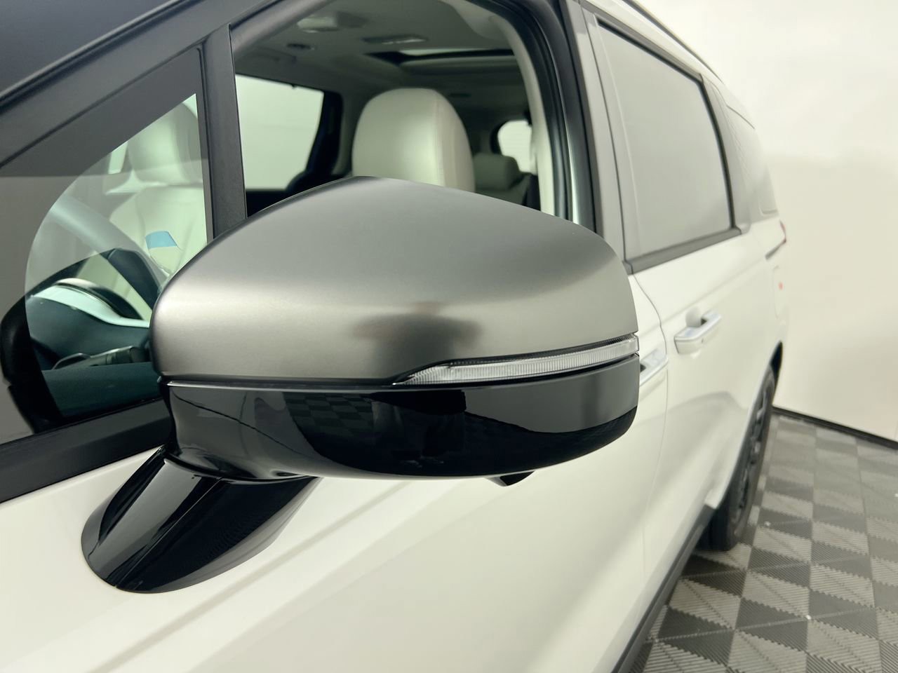 2026 Kia Carnival Hybrid - Photo 12