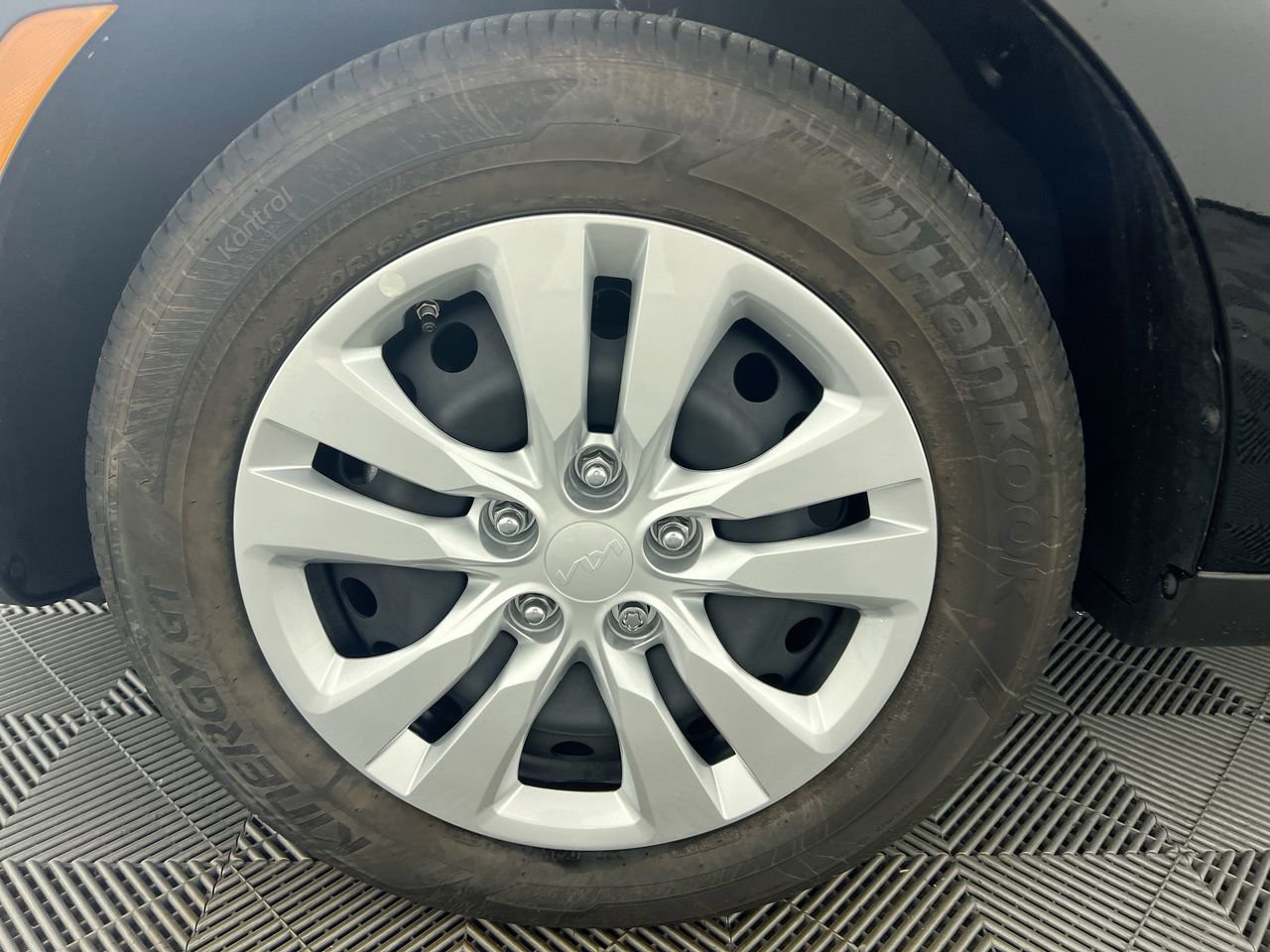 2025 Kia Soul - Photo 12